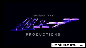 Preview 1 of Www Sex Xvidios Mp4 - Two stacked MILF brunettes bang one lucky dude!