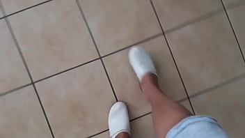 Preview 2 of Iong Move Xxx Big Ass Bbw - Men clogs