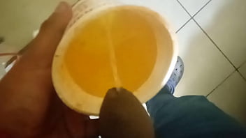 Preview 2 of Xem Phim Sec Manh Nhat - Me orino en un vaso