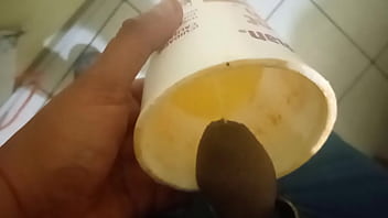 Preview 4 of Xem Phim Sec Manh Nhat - Me orino en un vaso
