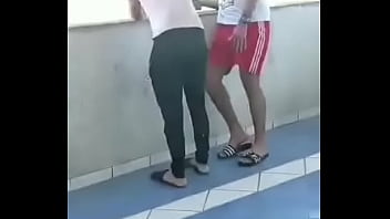 Preview 3 of Ladies Gay - pega&ccedil_&atilde_o no apartamentoAlgu&eacute_m sabe o nome deles? Link do v&iacute_deo completo?