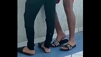 Preview 4 of Ladies Gay - pega&ccedil_&atilde_o no apartamentoAlgu&eacute_m sabe o nome deles? Link do v&iacute_deo completo?