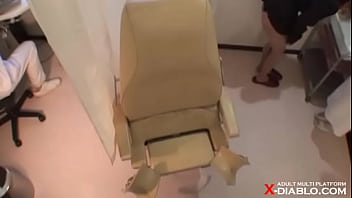 Preview 1 of Lesbianas En El Salon De Belleza - ドクハラ婦人科医#009　32歳OL　定期健診