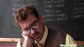 Preview 2 of Ein Creampie - Teens Loves the Skool Presidential Debates