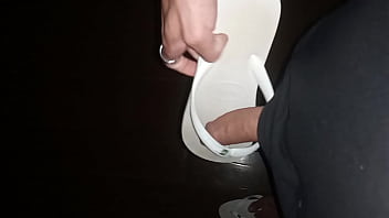 Preview 3 of Dog Sex Nude - Brincando com as Havaianas Brancas