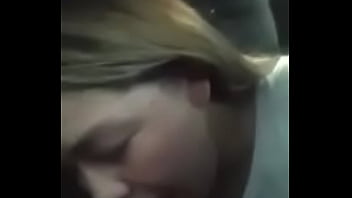 Preview 2 of Xxcmovei - Tragando leche de mi l&iacute_der en su auto