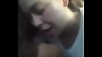 Preview 1 of Xxcmovei - Tragando leche de mi l&iacute_der en su auto