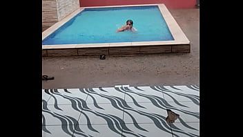 Preview 2 of Gros Anus - VAMOS NADAR COM O FLAKA???