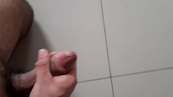 Preview 1 of Mom Pounded From Son - Punhetando e soltando jatos de porra