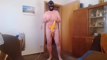 Preview 2 of Linda Hd - Chubby Andreas einfach mal ausziehen und geil wichsen !