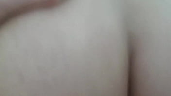 Preview 2 of Mouna Lessa - flaquita me monta de espalda