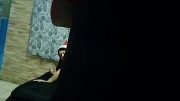 Preview 2 of Force Pussy Sucking - Brinquedo ator comendo a branquinha baixinha gostosa da an&atilde_ casada e o marido dela filmando e falou que gostou