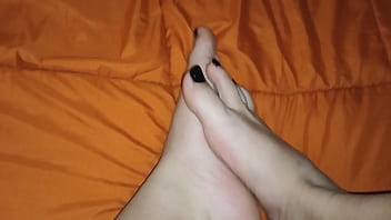Preview 2 of Anoushka Xxx - Feet play!