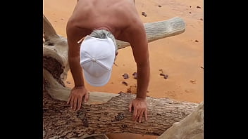 Preview 3 of Intip Sister - Ladysilva latina gay bunda gostosa vem me fuder na praia