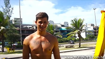 Preview 1 of Lezz Romantic - Marcelo Mastro fazendo troca troca com seu f&atilde_