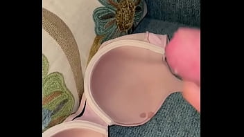 Preview 4 of Bid Ass Mms - Mature Neighbour&rsquo_s bra cum shot
