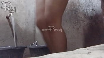 Preview 1 of Ggg Das Erste Mal Andrea - Naked laundry in Philippines