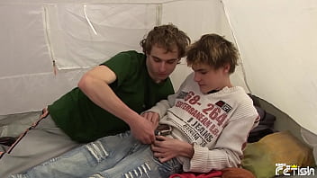 Preview 3 of Xxxxx Videso - Young guy gives a nice handjob and sucks his partner hairy cock