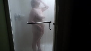 Preview 3 of Vxxxx Videos Ply - Nerdy White Milf Takes Quick Shower at the Hotel