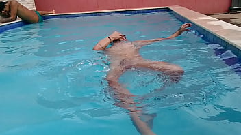 Preview 2 of Indian House Keeping Sex - PISCININHA  AMOR