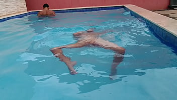 Preview 4 of Indian House Keeping Sex - PISCININHA  AMOR