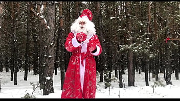 Preview 2 of Mia Khalifa Xxx Ass Fuck Videos - Russian SANTA CLAUS jerks off his BIG DICK in the forest and sends his sperm as a gift for the New Year 2022!