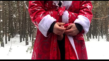 Preview 3 of Mia Khalifa Xxx Ass Fuck Videos - Russian SANTA CLAUS jerks off his BIG DICK in the forest and sends his sperm as a gift for the New Year 2022!