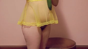 Preview 1 of Tanzanian Big Ass - Best Extreme Vegetable Anal Insertion! Doggy style brunette fucks her hairy asshole and shows her gaping booty. Homemade fetish in the kitchen.