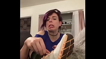 Preview 3 of Con Novio - Girl Wears Same Socks For 5 Days Straight