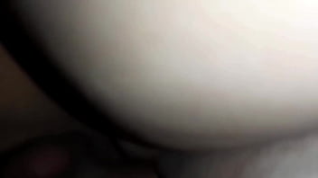 Preview 3 of Mexisex - Esposa gemendo na rola do neg&atilde_o sem camisinha e corno filmando