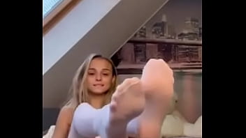 Preview 3 of Mom Sis And Bro Xxx - foot fetish