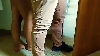 Preview 1 of Dickflah Tubes - O gerente do Hotel comeu minha esposa no pelo