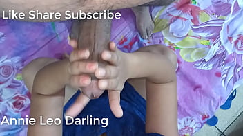Preview 4 of Doodhwala Xxx - Indian bhabhi handjob with boyfriend