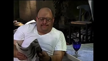 Preview 1 of Xxx4hdvideo Com - Smart guy explains blonde teen how to use the computer