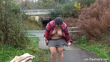 Preview 2 of Mature Suck Outdoor - Kim just wants to be seen