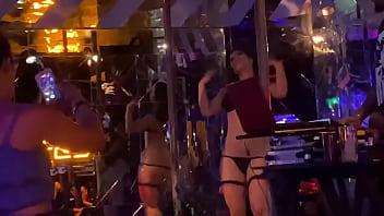 Preview 4 of Poitou Porn - Show de sexo ao vivo lesbo.   Karen oliver e Bartira luz