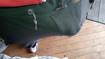 Preview 1 of Sex Bida - Wichsen in der Saunah&uuml_tte im Garten