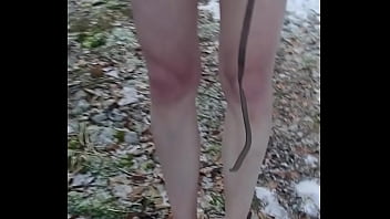 Preview 2 of Lovefresita Chaturbate - training d&#039_un pot nu dans la neige