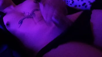 Preview 3 of Depilazione Intima Uomo - Linda nena trans se corre en su suave boquita y saborea su lechita
