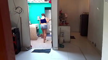 Preview 1 of Spy Tug 3 G1 - LA VECINA CULONA CON 5 MESES EMBARAZO ME CHUPA LA VERGA Y SE TRAGA TODA LA LECHE CUANDO ENTRO A SU CASA SIN PERMISO.