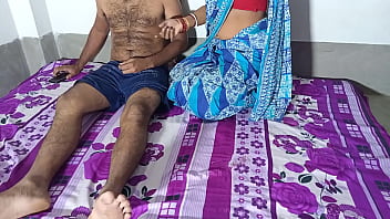 Preview 1 of Budakmelayu 18tahun - बड़ी बहन ने मुठ मारते हुए पकड़ा फिर खुद ही चूत चुदाई XXX Indian Fuck
