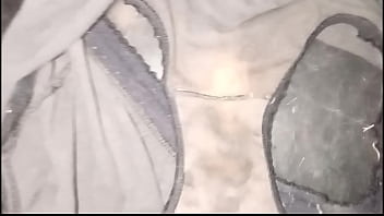 Preview 2 of Old And Young Youjizz - Que rico oler calzones sucios con fluidos y masturbarse.