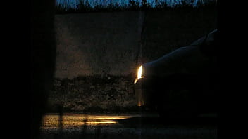 Preview 1 of Grandma Sensual Handjob - traction d&#039_une voiture avec que les couilles