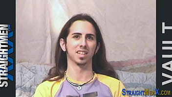 Preview 1 of Voyer Videos - Straighty gets cumshot after sucking