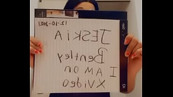 Preview 4 of Larki Farigh Hona - Verification video