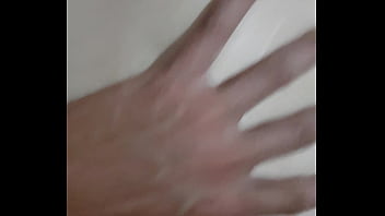 Preview 4 of 3mp Xxxxxx Ben 10 - Branca sendo comida