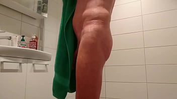 Preview 2 of Nicolette Shea Yoga - Roger Virre - February 2020