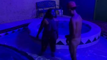 Preview 2 of Alessandra Janes Hd - Me escapo del paseo familiar con mi hermanastra y aprovecho para follarla duro y venirmele en sus grandes tetas.