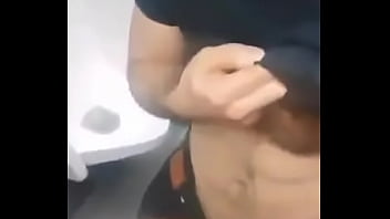 Preview 4 of Bi Orgy Squirt Pissing Creampie - En el ba&ntilde_o p&uacute_blico