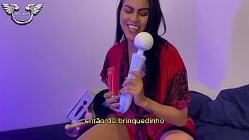 Preview 1 of Me Steve Love You So Much - BIA HOT - se masturbando com brinquedo enorme